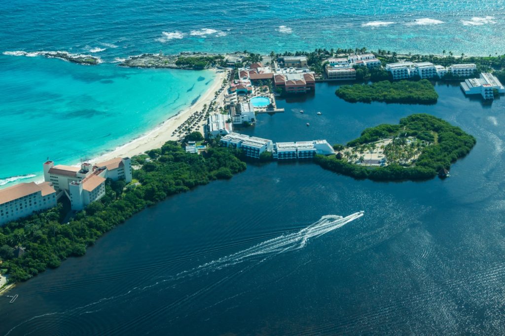 cancun private airport